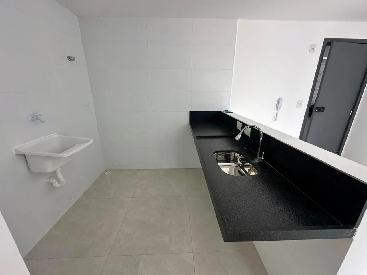 Lindo Apartamento novo em Intermares 240m da praia  - Foto 4