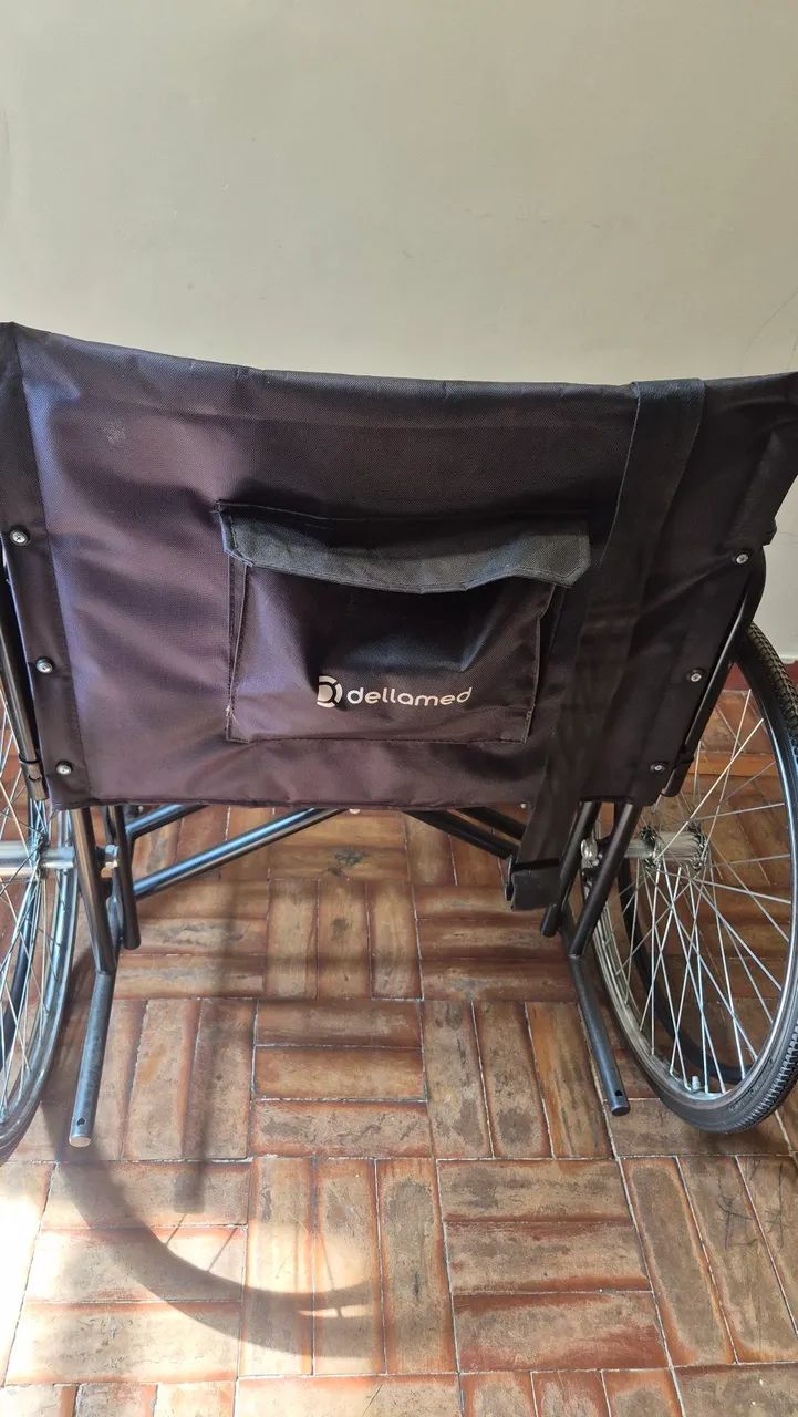 CADEIRA DE RODAS DELLAMED - Foto 4