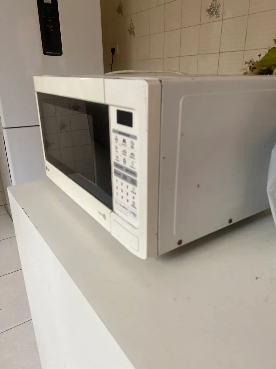 Microondas LG iwave,sem touchscreen - Foto 2