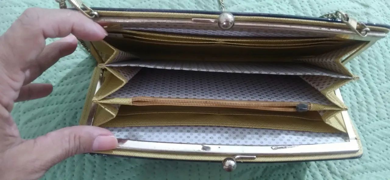 Bolsa Feminina com alça em corrente  - Foto 5