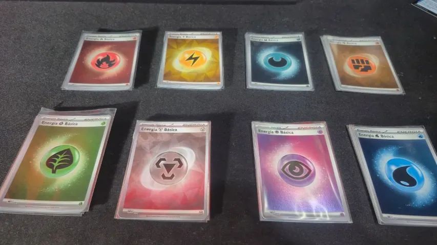 kit 32 energias Foil Pokémon TCG - Foto 3
