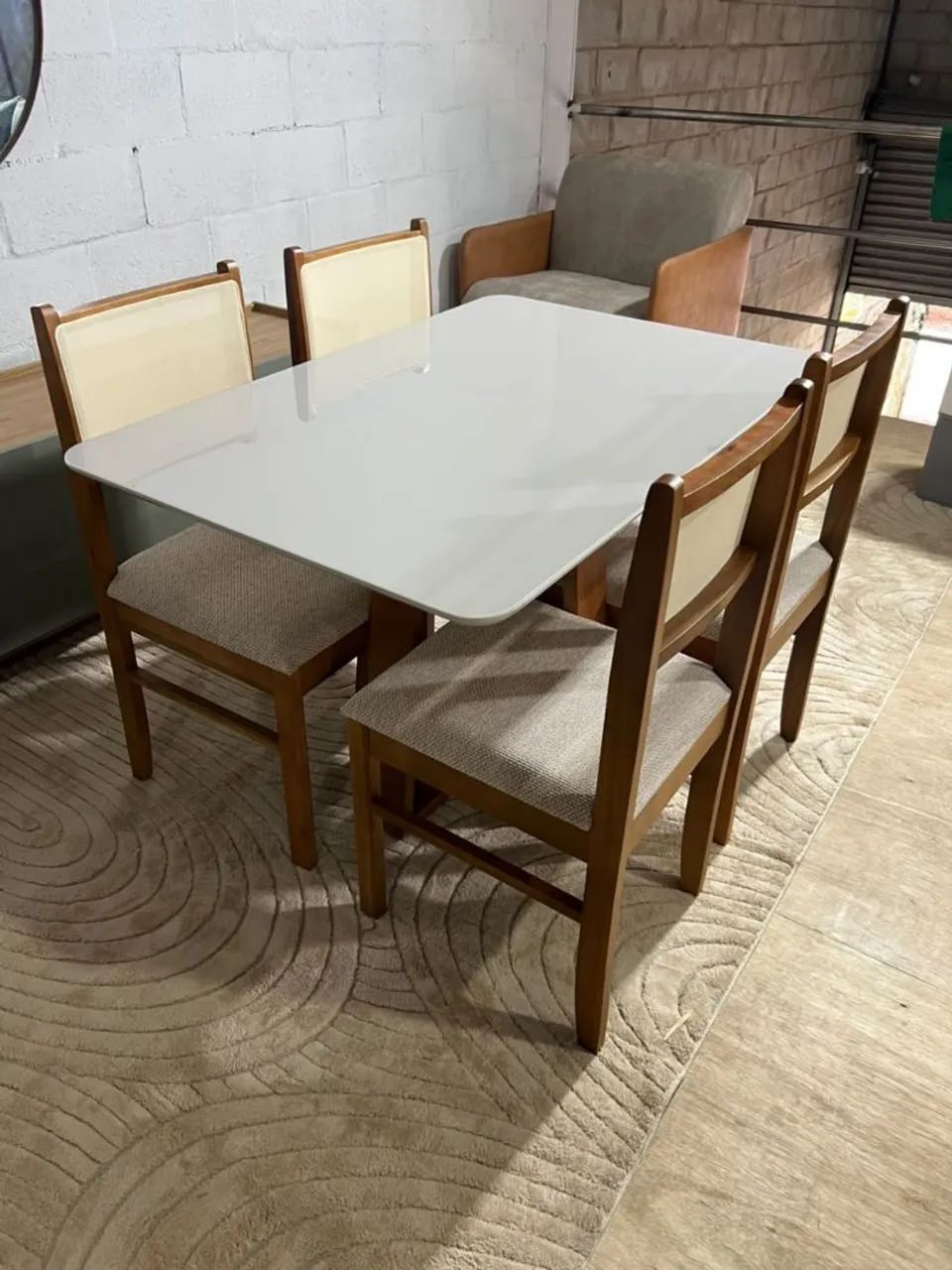 Mesa de Jantar com 4 cadeiras 1.20x80m - Foto 4