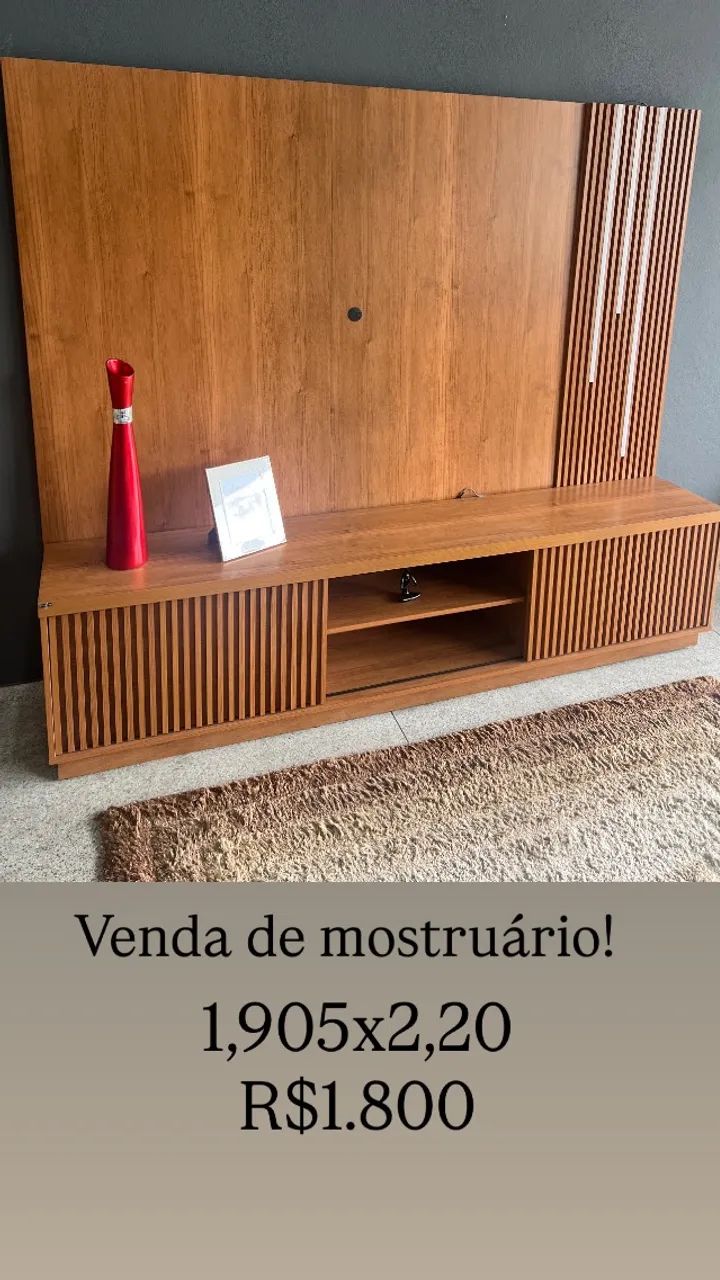 Painel com rack 