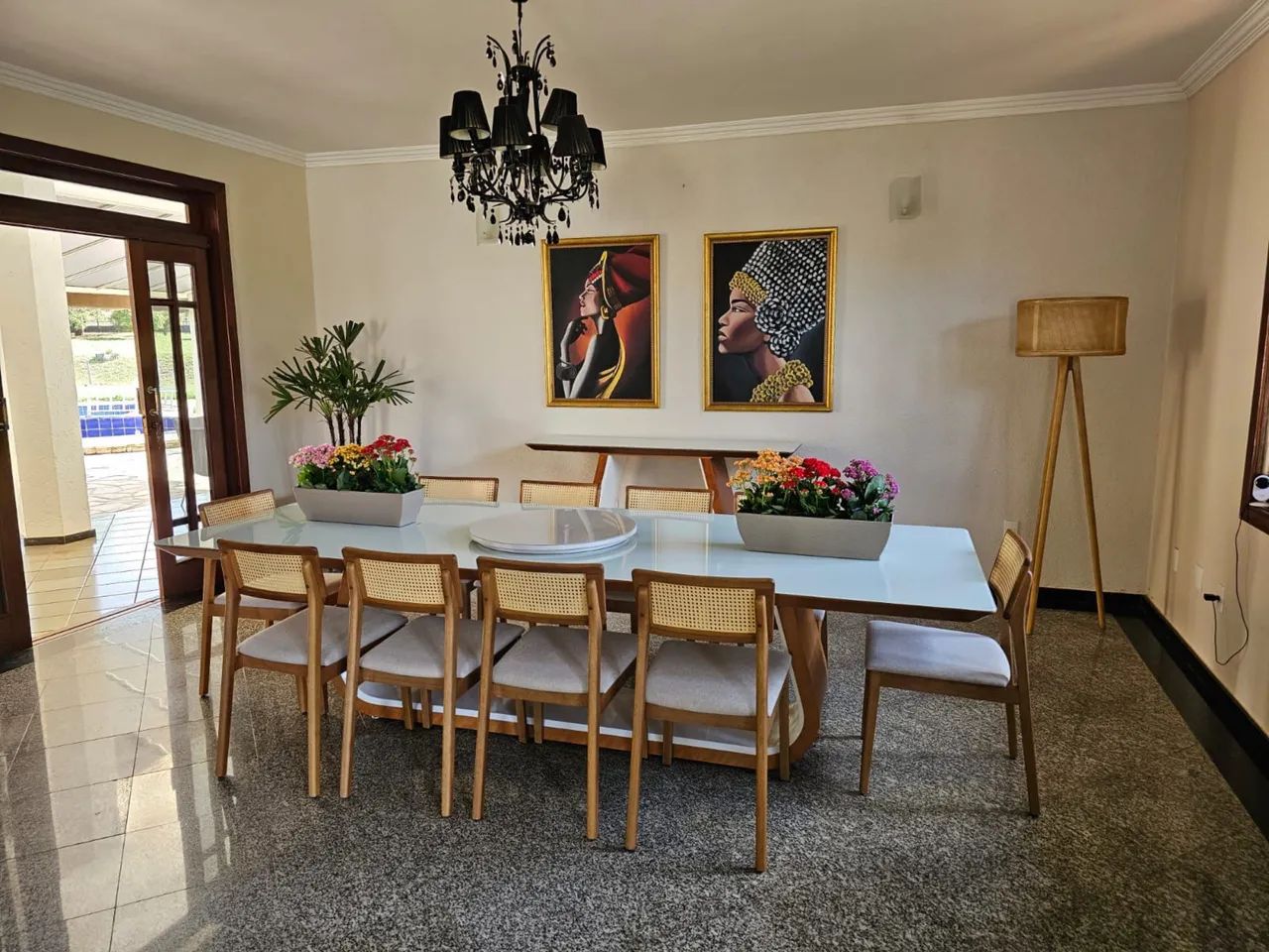 Mesa completa na madeira maciça  - Foto 3