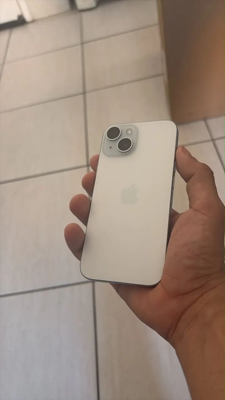 IPHONE 15 256gb - semi novo - Foto 2