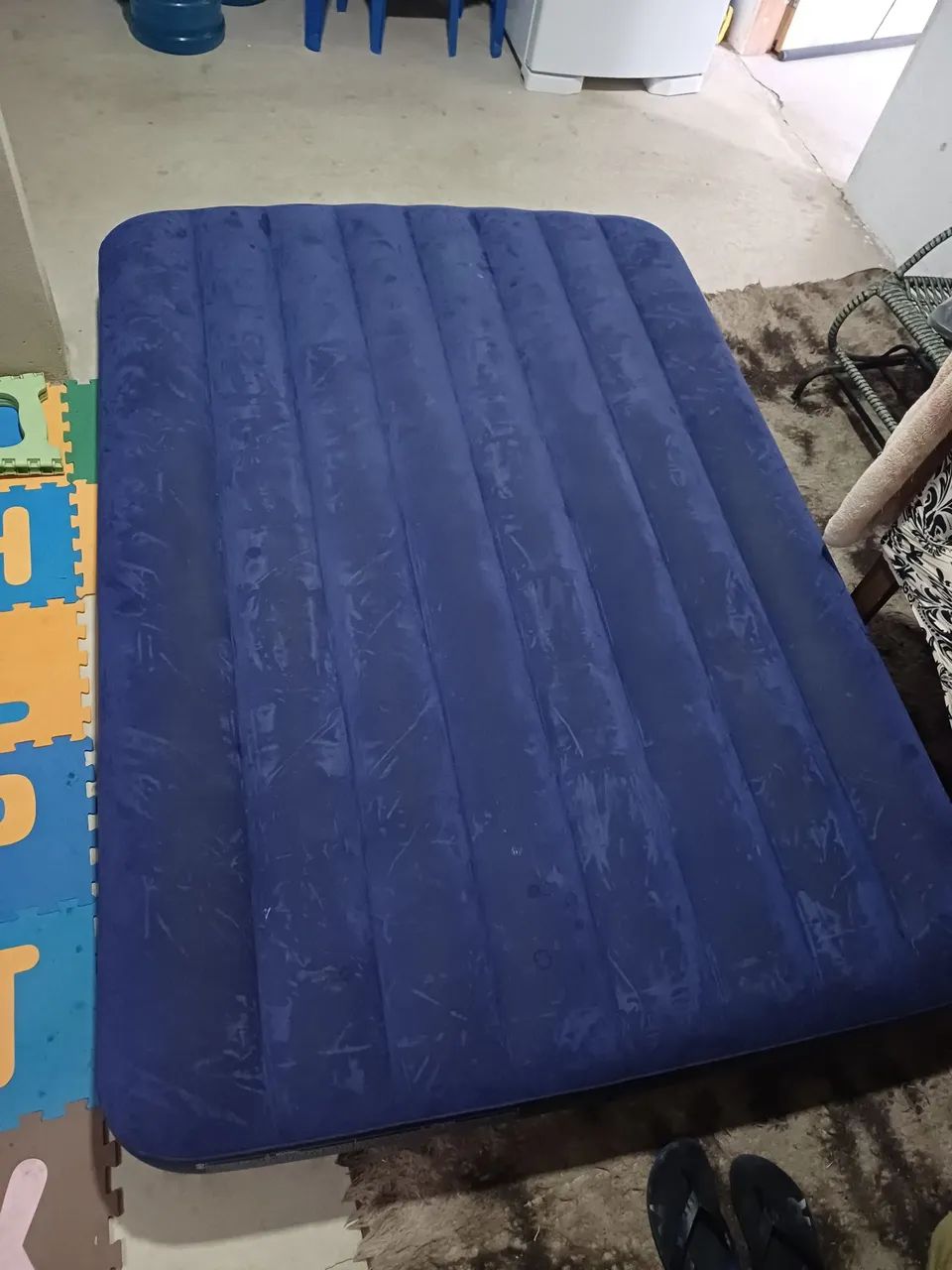 Vendo colchão de casal inflável da marca intex  - Foto 4