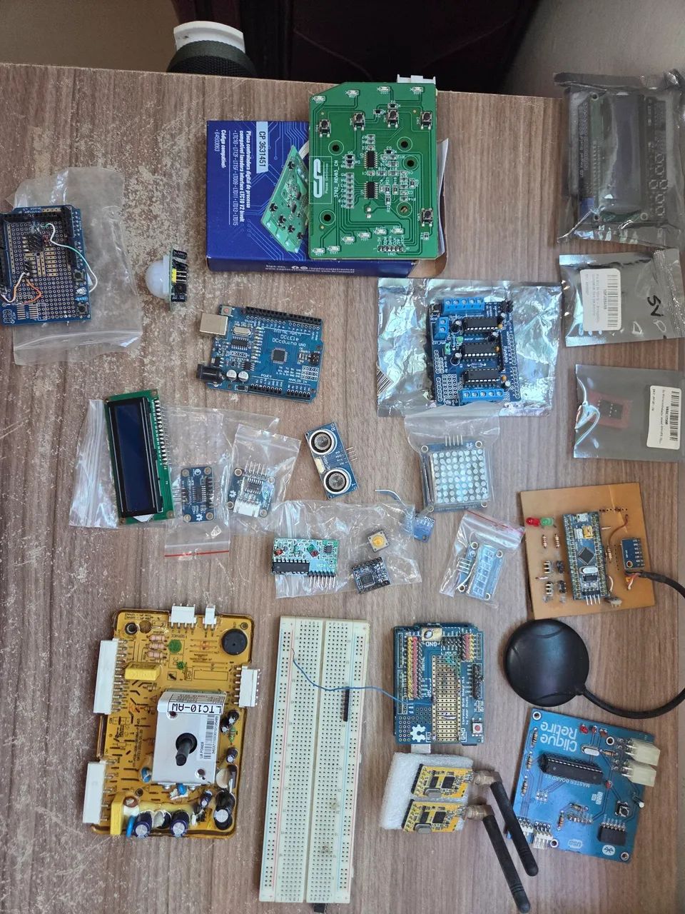 Lote Fechado de Componentes Eletrônicos, Arduino e Robótica - Foto 4