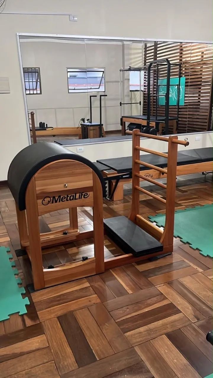 Equipamentos de Pilates - Barrel e Reformer Tower - Foto 4