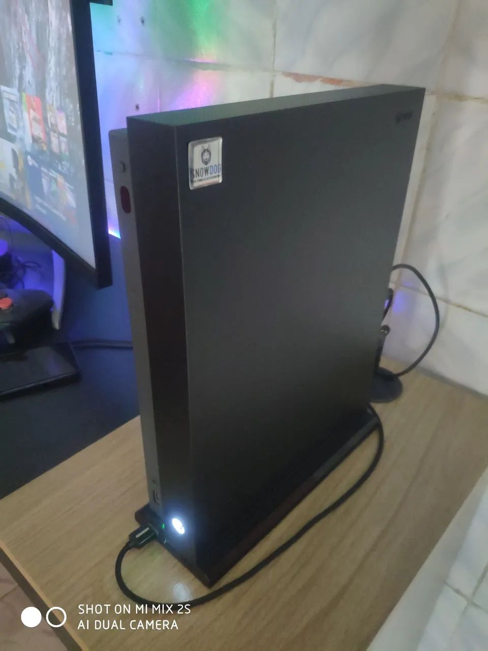 XBOX ONE X 4K 1TB - Foto 2