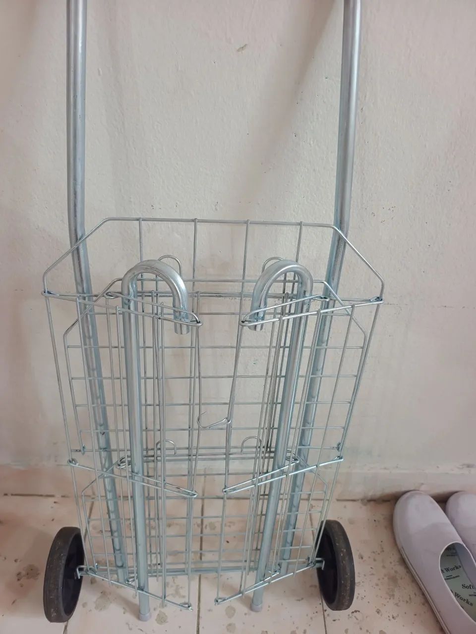  Carinho de feira novinho