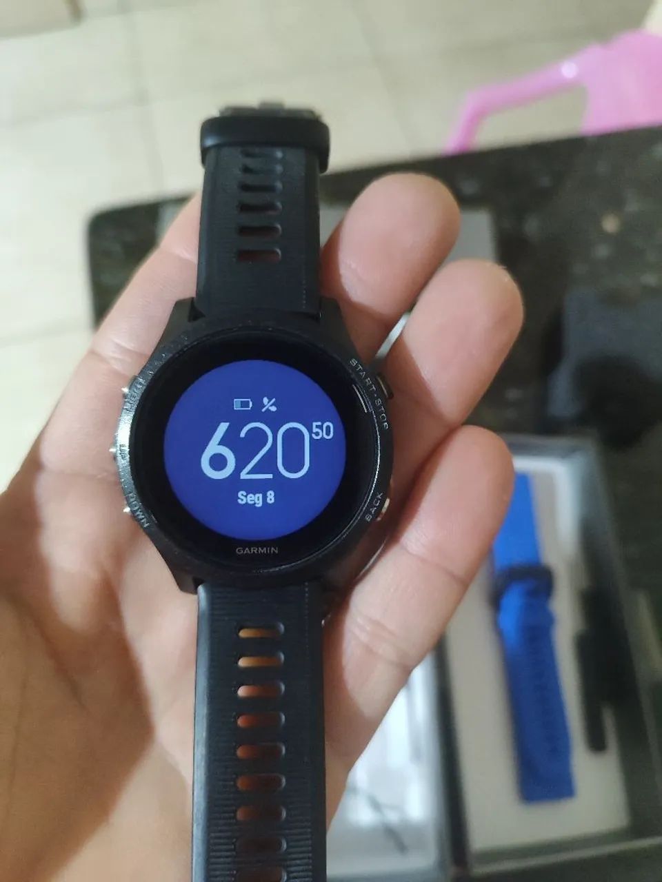 Rel ógio Garmin 935 semi novo - Foto 2
