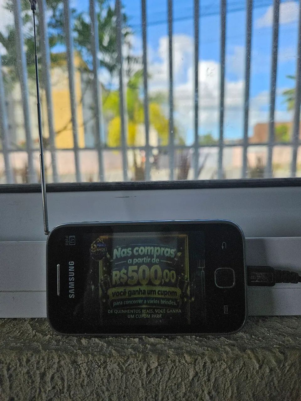 Celular samsung Yong TV digital 