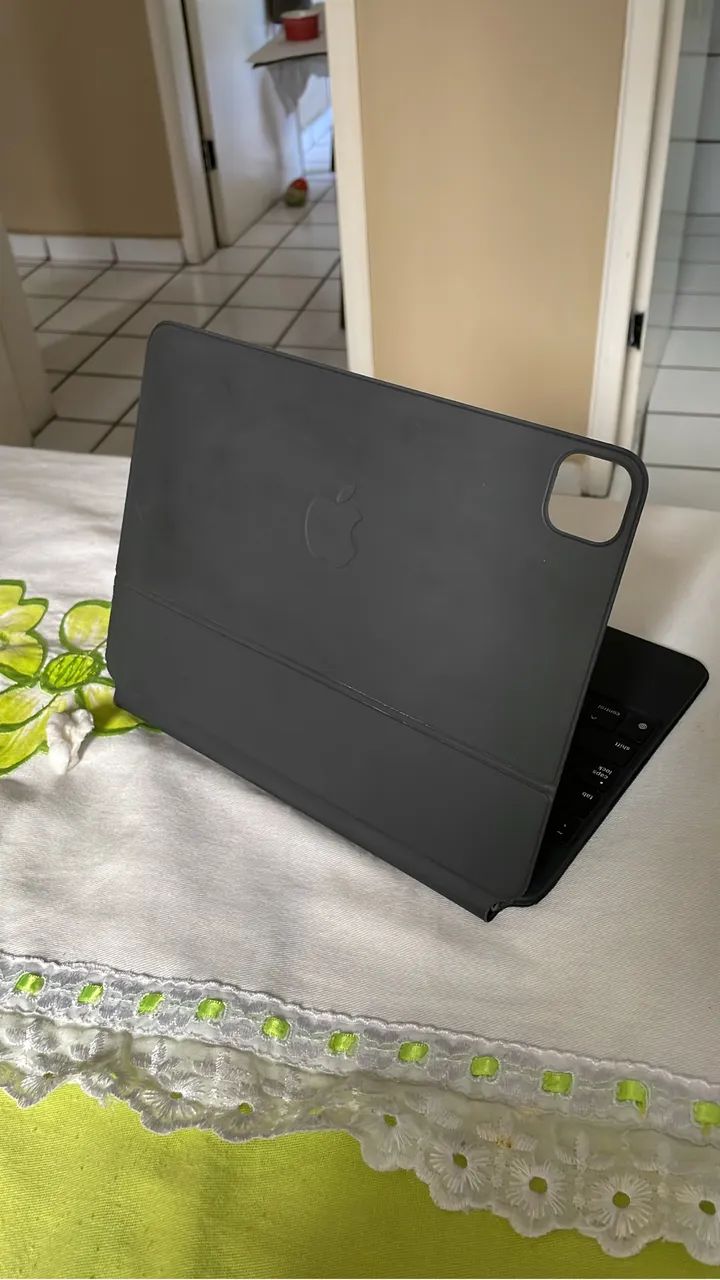 IPAD PRO M2 128GB + Magic Keyboard  - Foto 3