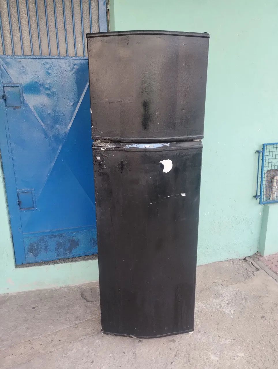 Vendo uma geladeira duplex 