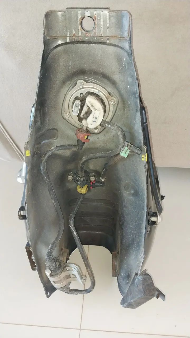 Vendo tanque combustível fazer 150 2017 - Foto 5