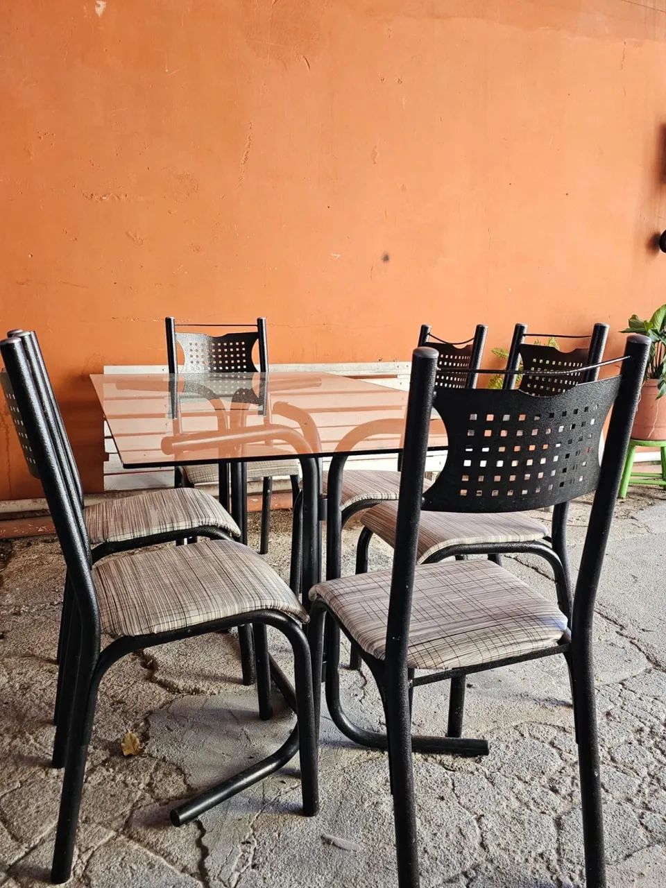 Vendo mesa de vidro - 6 lugares  - Foto 2