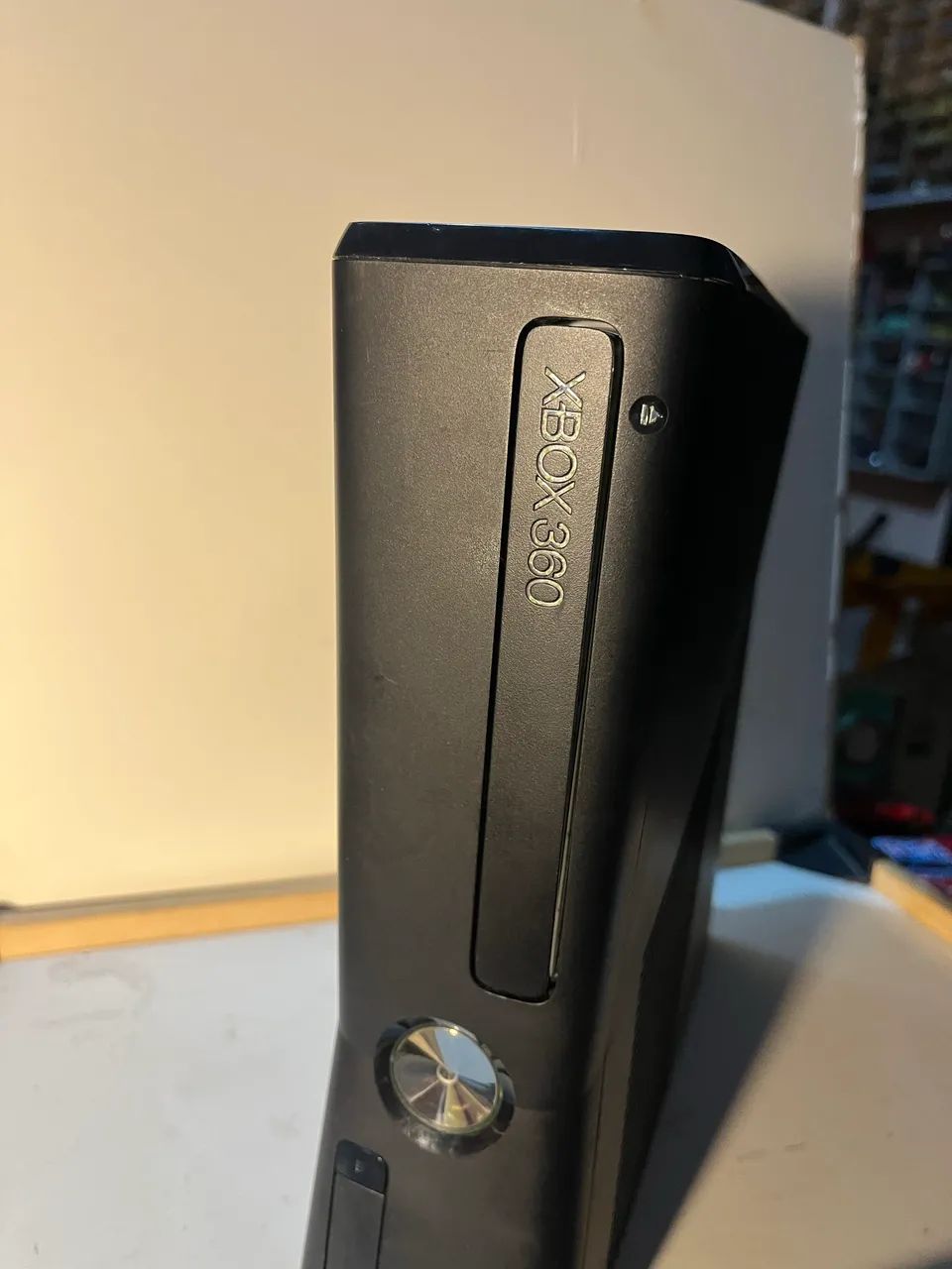 console Xbox 360 da Microsoft na cor preta c/deito - Foto 3