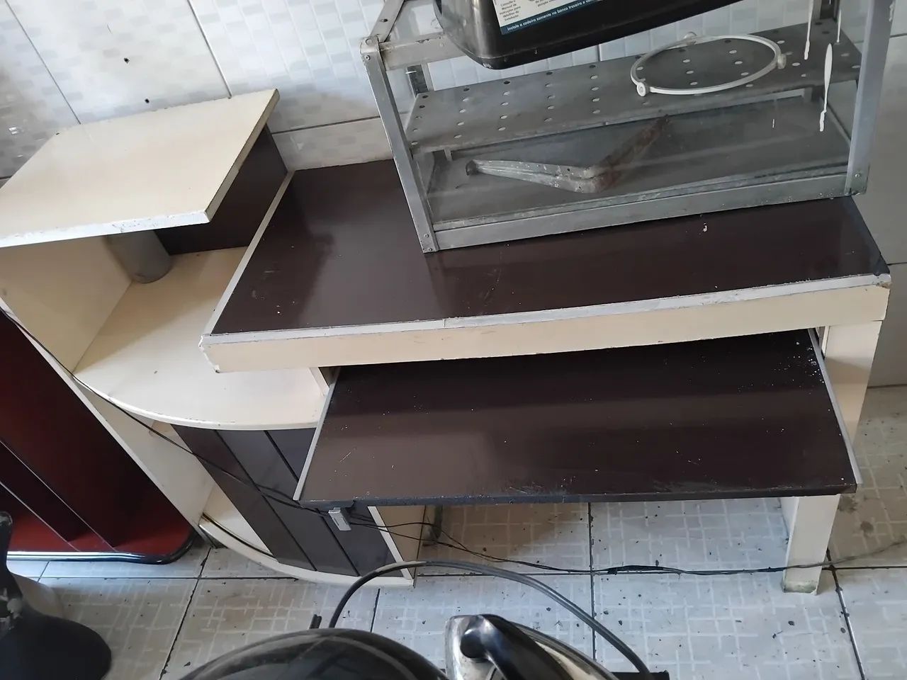 Rack para computador e TV em bom estado. - Foto 4