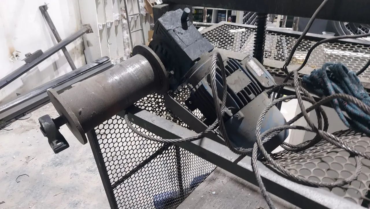Moto e gaiola para elevador de carga  - Foto 3