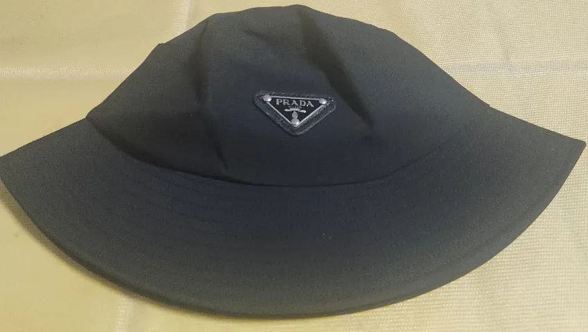 Chapéu Bucket Prada (Preto) Original