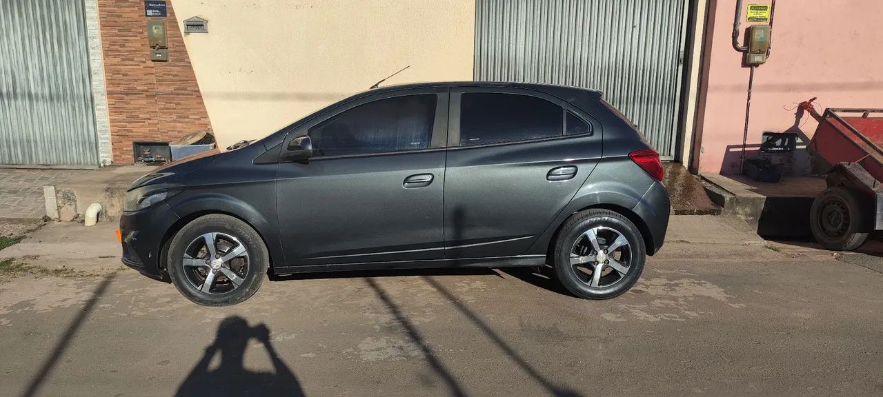 Chevrolet Onix ONIX HATCH LTZ 1.4 8V FlexPower 5p Mec. 2017