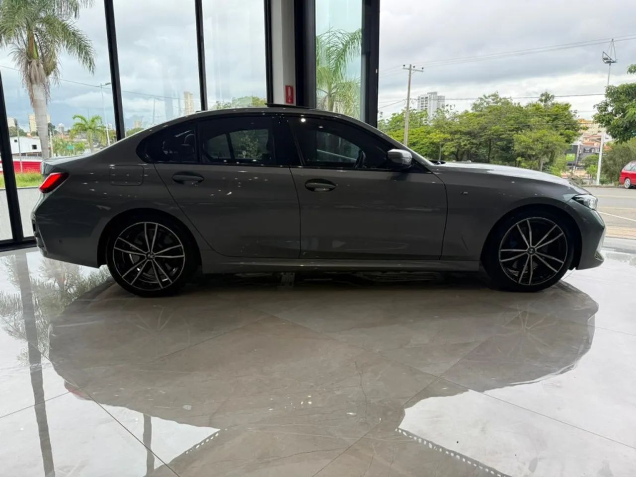 BMW 320I A 2.0 TB M Sport Activeflex 16V 4P 2023 - Foto 6