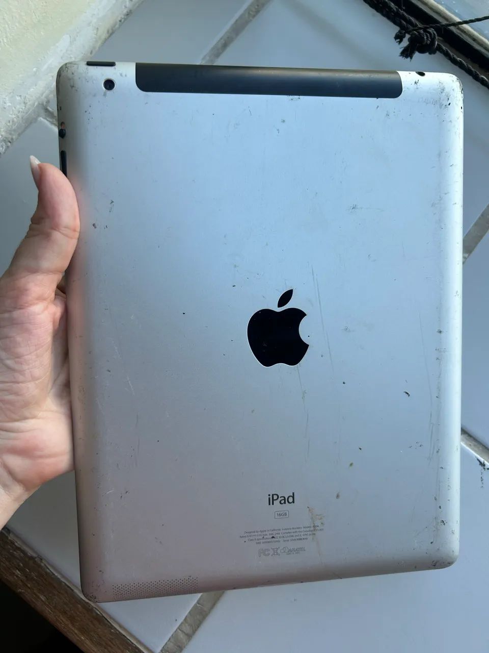 iPad Apple 1ª Geração 16GB A1337 - Wi-Fi + 3G (sem carregador) - Foto 2