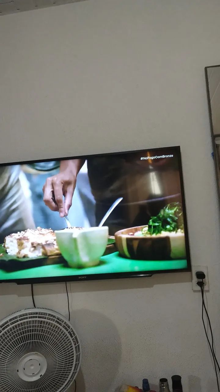 Vendo se tv 50 polegadas 