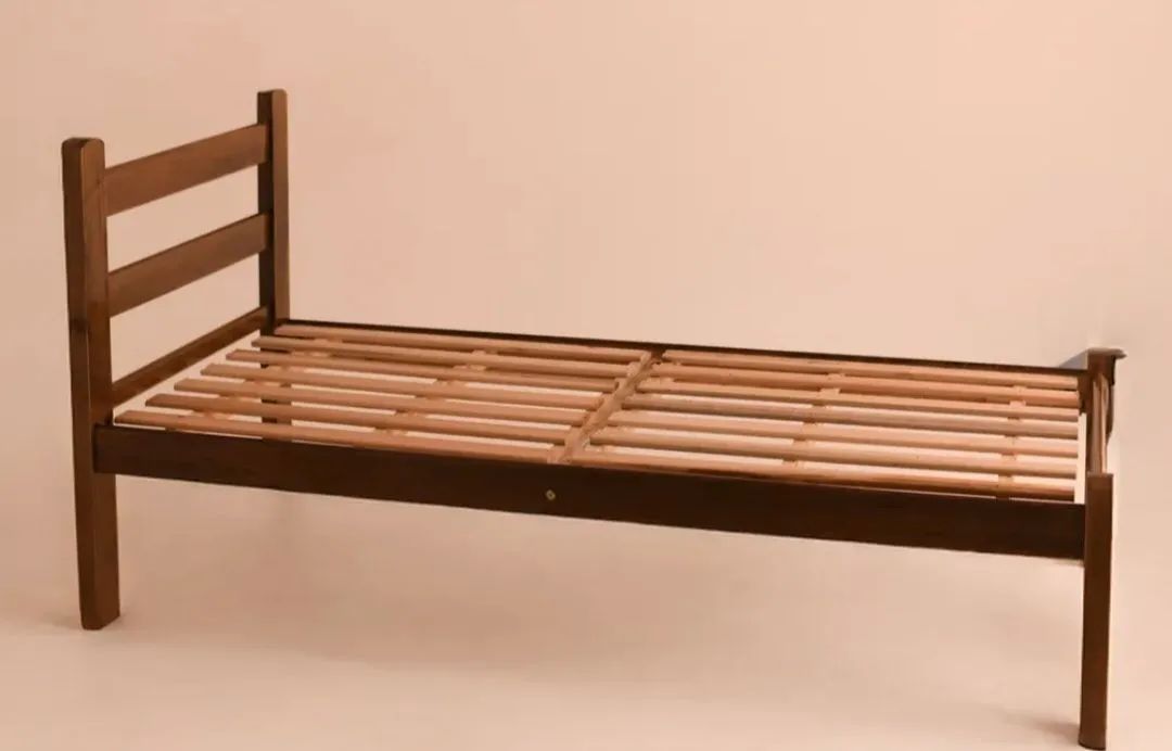 Cama e colchão de solteiro (VENDA URGENTE!!) - Foto 4