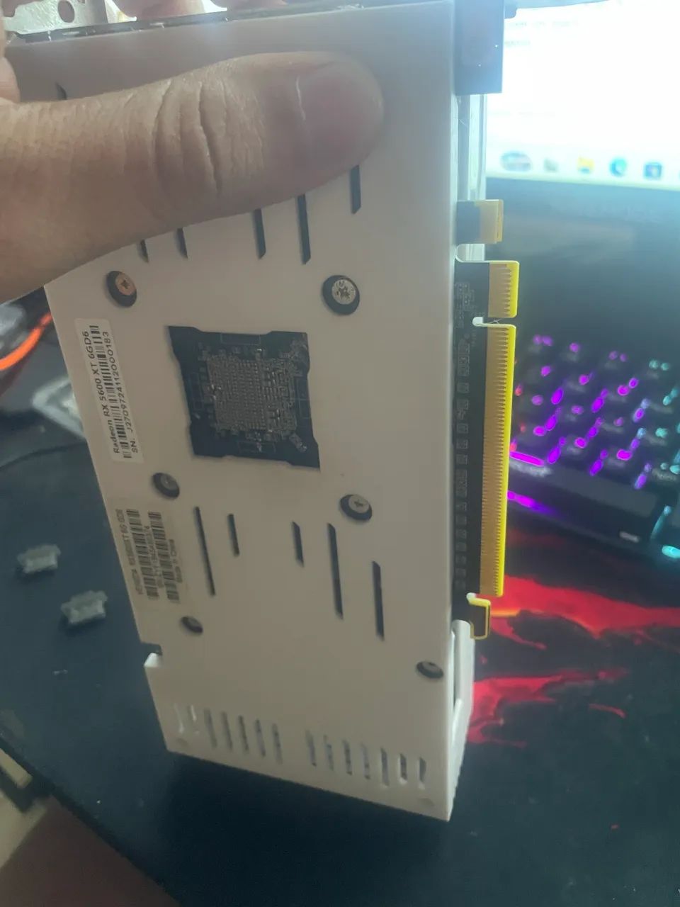 Placa de vídeo rx5600xt 6Gb white - Foto 2