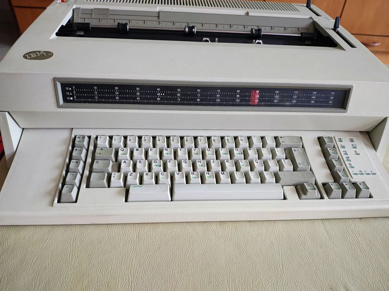 Máquina de escrever IBM - Foto 4