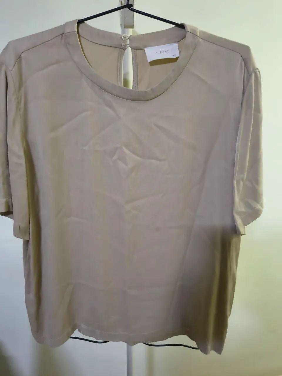 Blusa Iorane Feminina Bege  - Foto 3