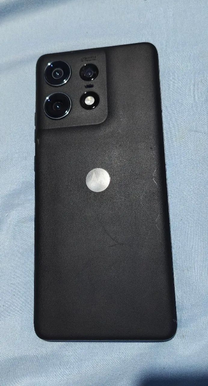 Edge 50 Pro - Foto 2
