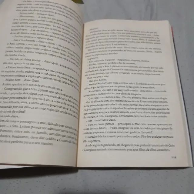 Livro Esse Duque é Meu de Eloisa James - Foto 3