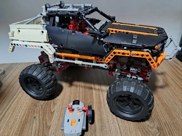 Lego 9398 Technic 4x4 Rock Crawler Usado Completo Com Caixa - Foto 2