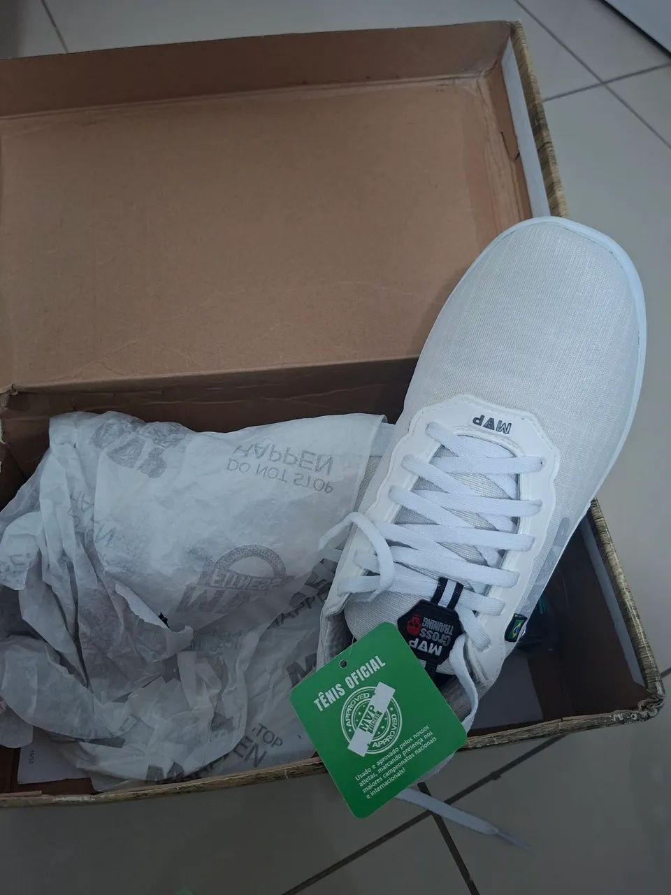 Tenis MVP branco novo
