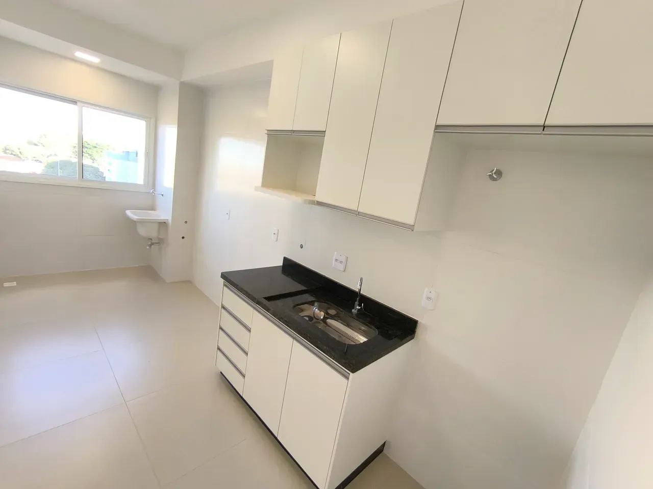 Apto com 02 Quartos, sendo 01 suíte, 60 m², Garagem, Ed. Jade, Qi 416 Samambaia - Foto 3