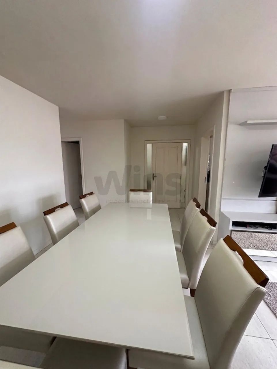 Amplo apartamento próximo à Praça do Congresso em Criciúma - Foto 5