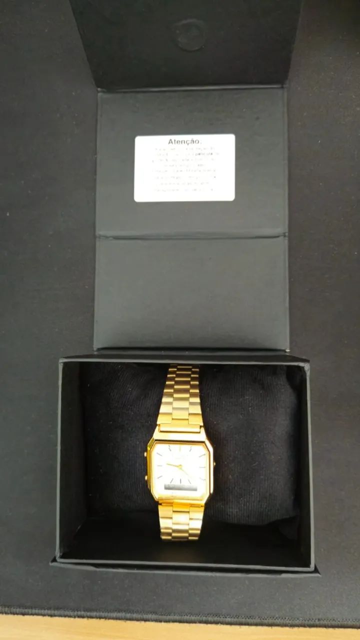 Relógio de pulso Casio AQ230
