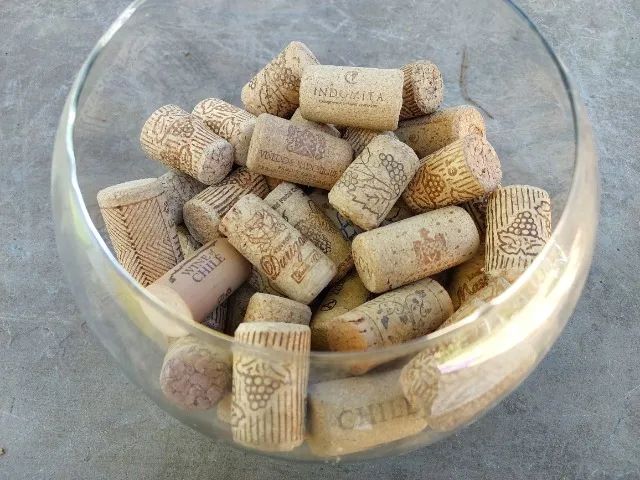 Kit de 100 Rolhas de cortiça de espumante champagne e de vinho, nacionais e importadas - Foto 5