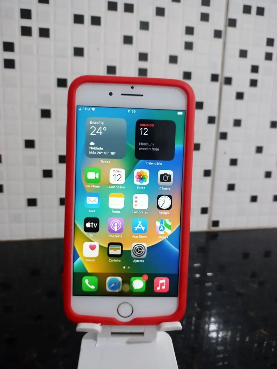 Iphone 8 plus de 64 gigas funcionando perfeitamente. - Celulares e