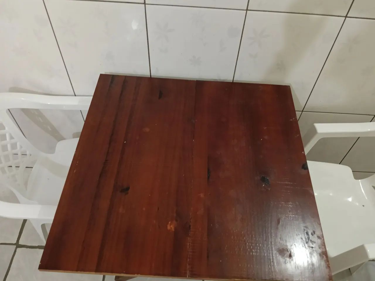 Mesa Madeira com 2 Cadeiras  - Foto 2