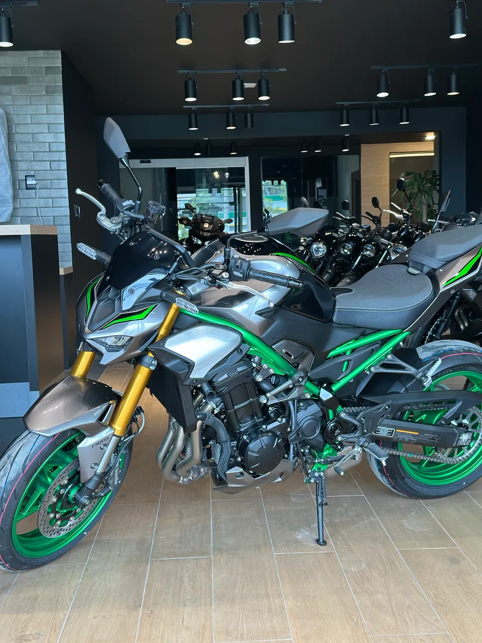 Motos Kawasaki Z no Brasil