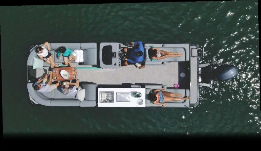 entura Pontoom P25 2026, 7,5 metros  - Foto 5