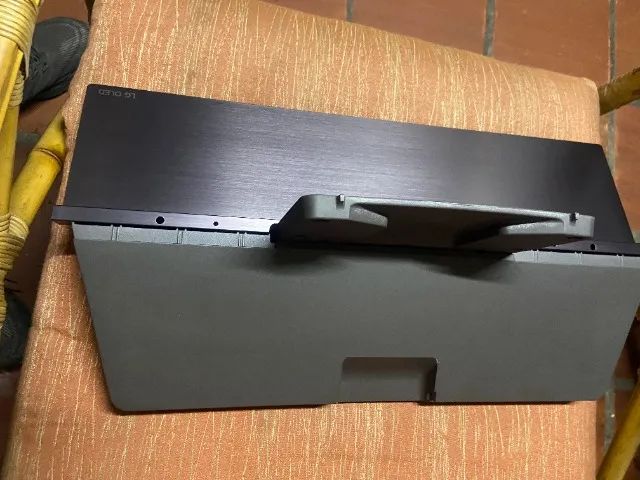 Para-Despega- Pé D e TV 65 Polegadas- Novo SEM -USO-Completo- - Foto 3
