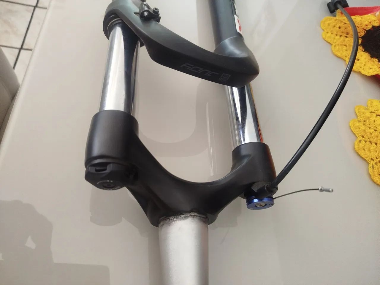 Suspensão rock shox Jude  - Foto 5