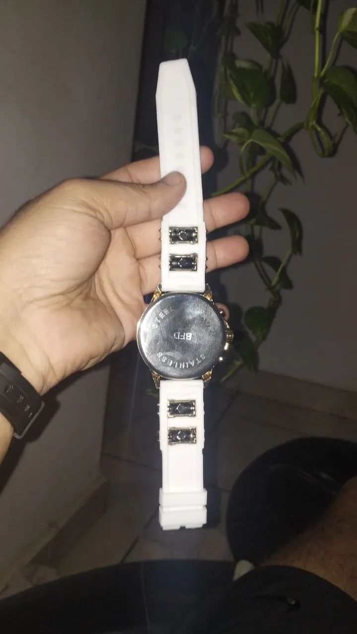 Relógio Novo com lacre Branco com dourado masculino. - Foto 2