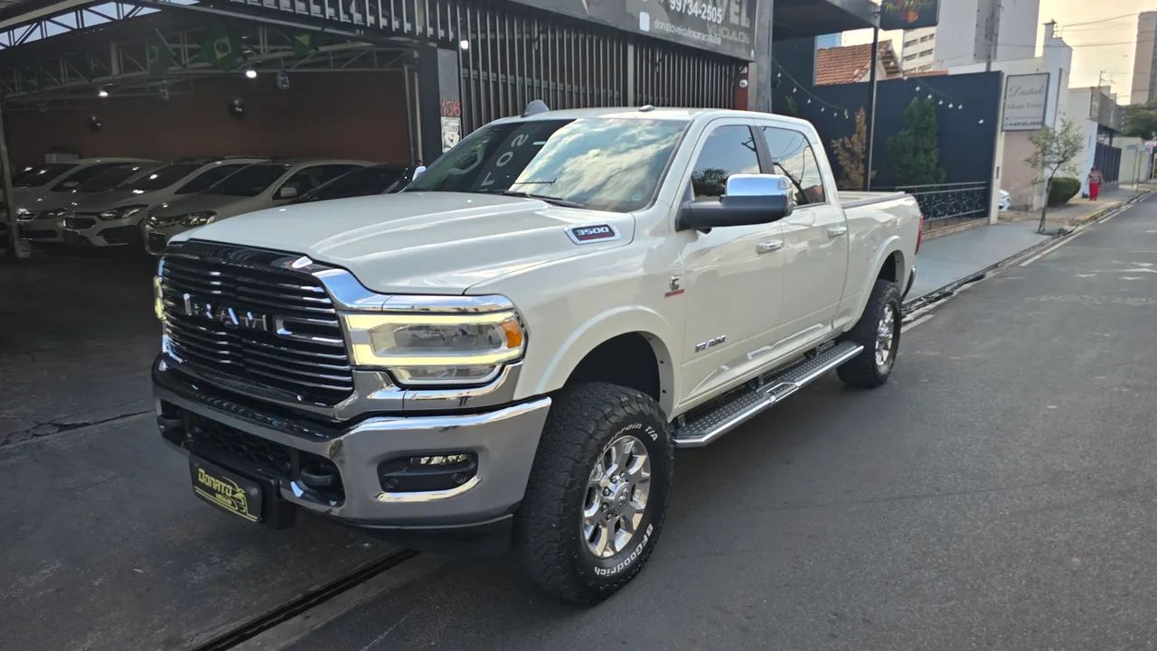 Ram 3500 3500 LARAMIE 6.7 TB CD 4x4 Diesel 2022
