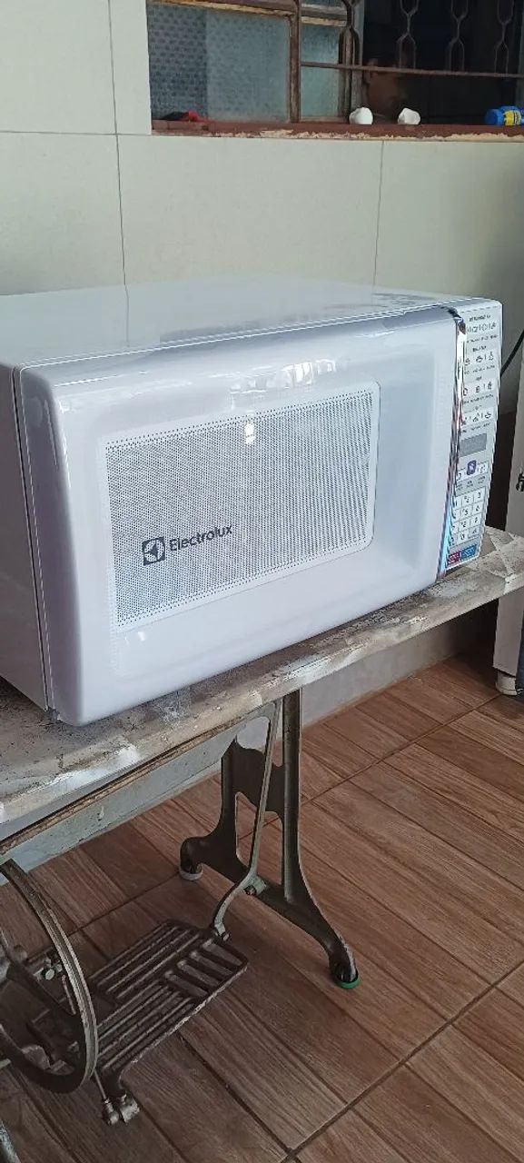 Microondas Eletrolux 34 litros  - Foto 3