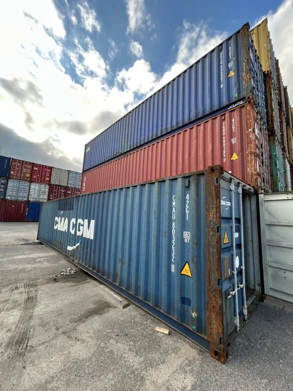 Container bom e disponível 